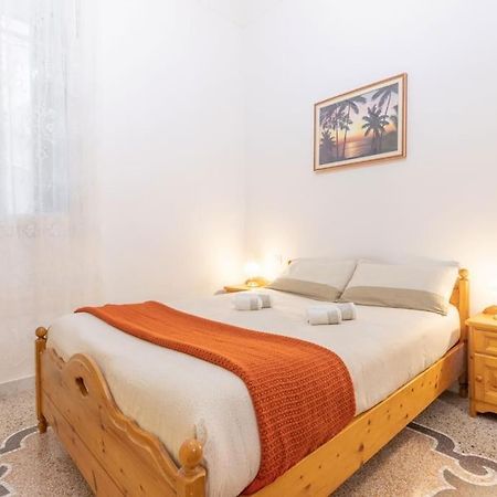 Appartamento Con Ac-Wi-Fi- Centro A 7 Min 萨沃纳 外观 照片