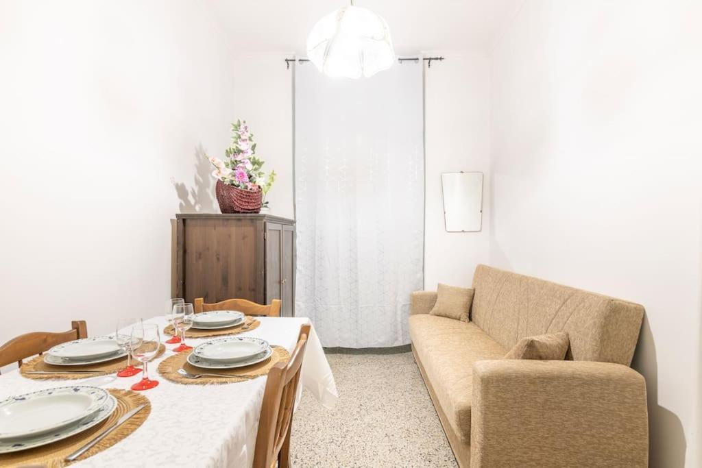 Appartamento Con Ac-Wi-Fi- Centro A 7 Min 萨沃纳 外观 照片